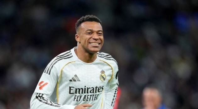 Mbappe cam kết tương lai với Real giữa tâm bão.