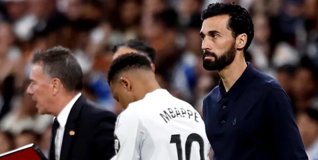 Mối quan hệ giữa Mhbappe và Arbeloa tan vỡ.