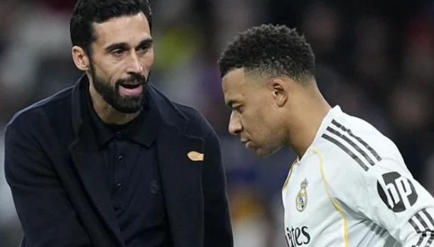 Mbappe công khai 'tuyên chiến' với Arbeloa.
