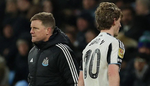 Eddie Howe bỏ ngỏ khả năng chia tay Gordon.