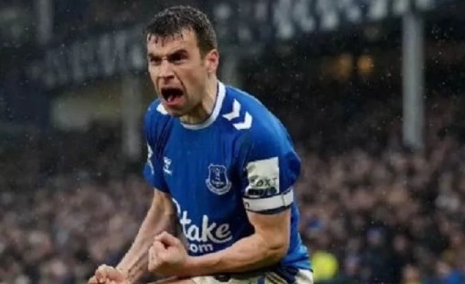 Coleman là tượng đài ở Everton.