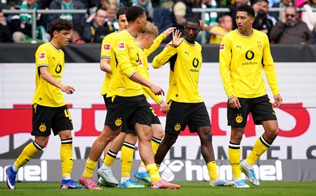 Dortmund đánh bại Bremen ở vòng cuối.