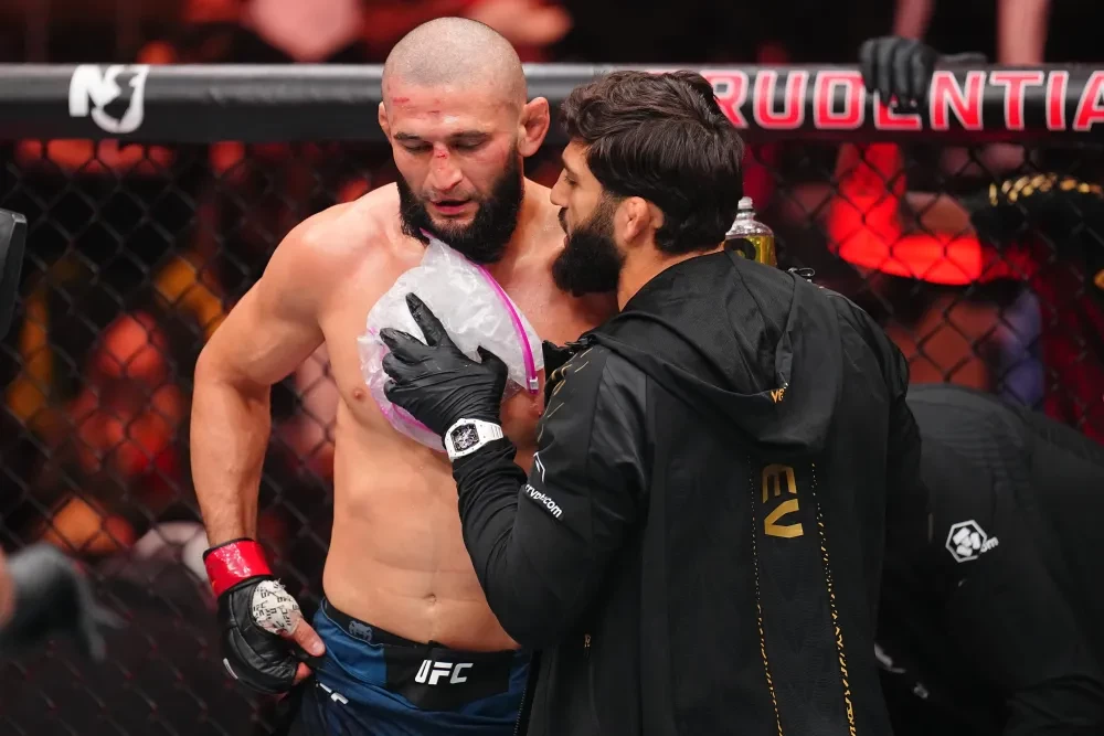 Khamzat Chimaev tại UFC 328