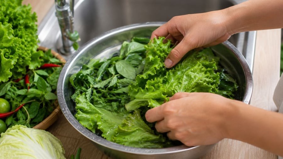 Ngâm rau nước muối không hiệu quả như bạn tưởng