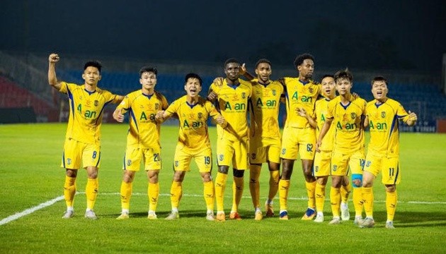 Sông Lam Nghệ An đạt thỏa thuận với nhà tài trợ mới.