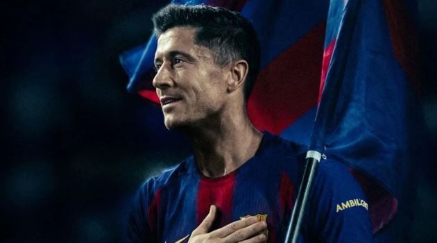  Lewandowski là chân sút đẳng cấp hàng đầu.