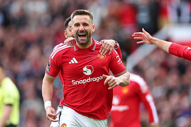 Luke Shaw - 7.2 điểm: Chớp thời cơ ghi bàn rất tốt để đưa Manchester United vươn lên dẫn trước. Làm tốt nhiệm vụ phòng ngự.