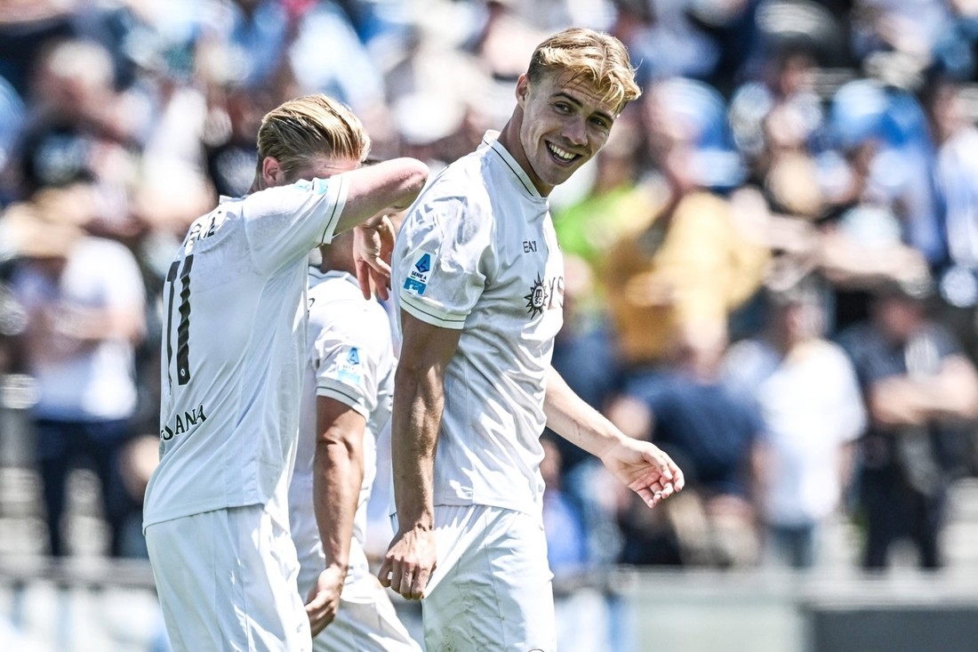 Điều khoản mua đứt của Rasmus Hojlund chính thức được kích hoạt sau trận Napoli thắng Pisa 3-0.