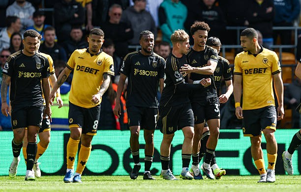 Wolves và Fulham chia điểm tại Molineux.