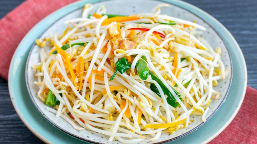 Giá đỗ mang lại nhiều lợi ích cho sức khỏe. Tuy nhiên, không phải ai cũng nên ăn loại thực phẩm này.