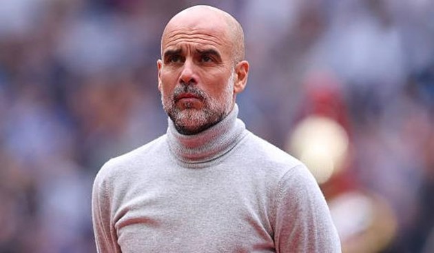 Pep Guardiola cảnh báo dàn sao Manchester City sau chức vô địch FA Cup.
