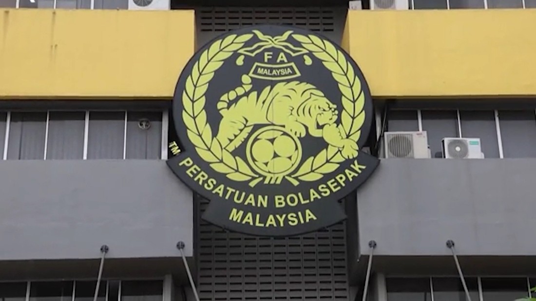 Liên đoàn Bóng đá Malaysia chịu nhiều chỉ trích sau bê bối nhập tịch.