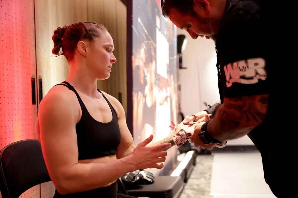 Ronda Rousey vs. Gina Carano
