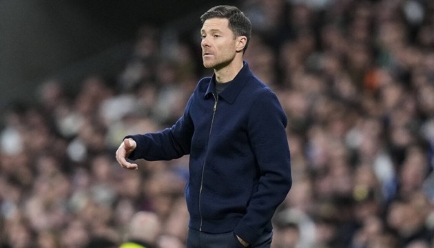 Xabi Alonso đứng trước nhiệm vụ tái thiết Chelsea đầy gian nan.