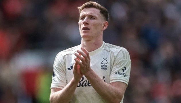 Elliot Anderson là một trong những mục tiêu hàng đầu ở hàng tiền vệ Man United.