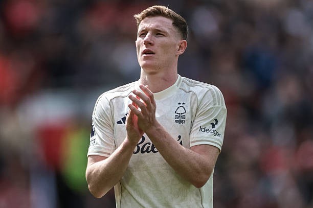 Man City buộc phải mang Elliot Anderson về Etihad. 