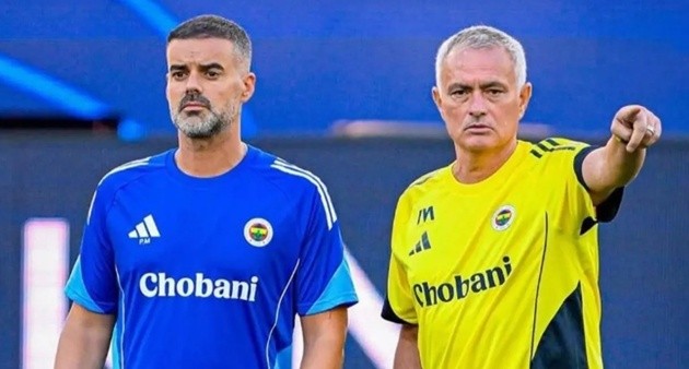 Pedro Machado cùng Mourinho ở Fer