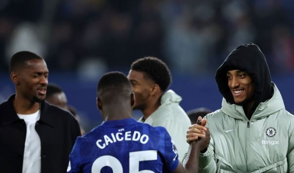 Chelsea có chiến thắng cần thiết trước Spurs.
