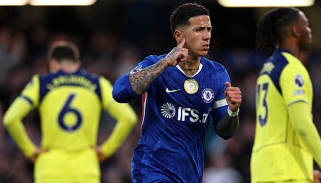 Enzo Fernandez tỏa sáng giúp Chelsea đánh bại Tottenham Hotspur.