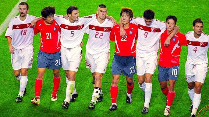 Một hành trình lặng lẽ giữa tâm bão World Cup.
