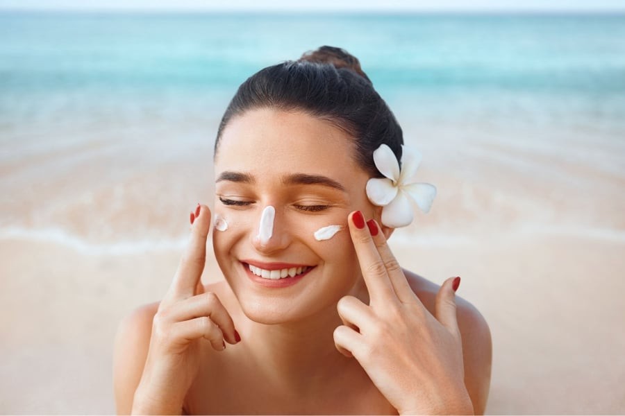 Chỉ cần duy trì vài thói quen chăm sóc đơn giản, làn da vẫn có thể giữ được độ ổn định và hạn chế tình trạng kích ứng trong suốt hành trình.