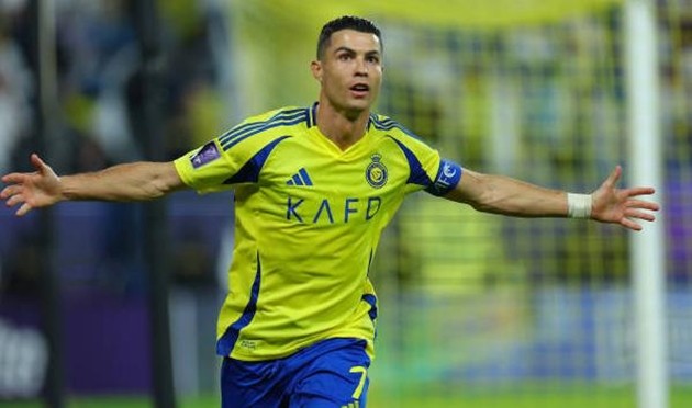 Cristiano Ronaldo mang theo hy vọng của Al-Nassr.
