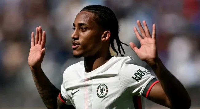 Joao Pedro đang trong tầm ngắm của Barca.