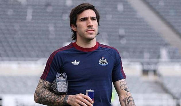Sandro Tonali là một trong những mục tiêu của Manchester United.