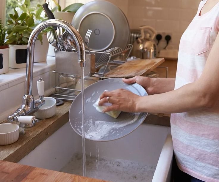 Miếng rửa bát cẩn thận sẽ gây mất vệ sinh