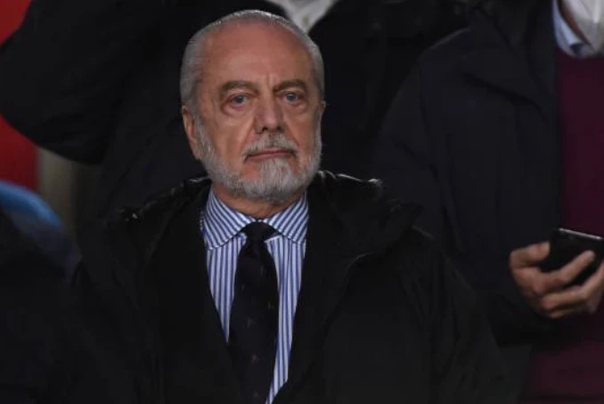 Chủ tịch Aurelio De Laurentiis từ chối bán Napoli.