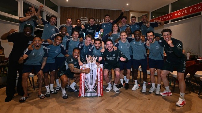Arsenal đã lên ngôi ở Ngoại hạng Anh.