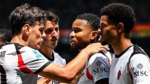 AC Milan nắm quyền tự quyết ở cuộc đua dự Champions League.