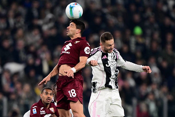 Juventus chuẩn bị làm khách trên sân của Torino.