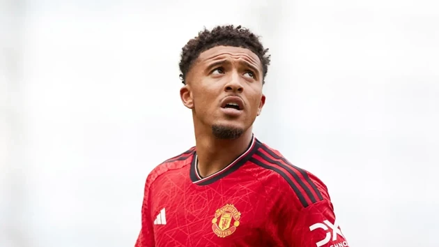 Man Utd có thể gia hạn Sancho để bán giáo cao.