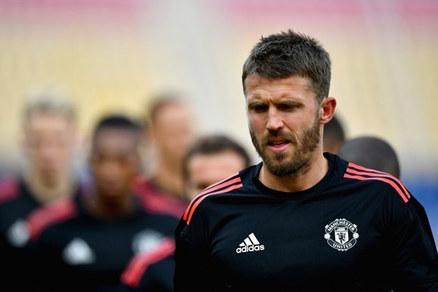 Michael Carrick sẽ dẫn dắt Man Utd đấu Brighton trong vai trò HLV chính thức.