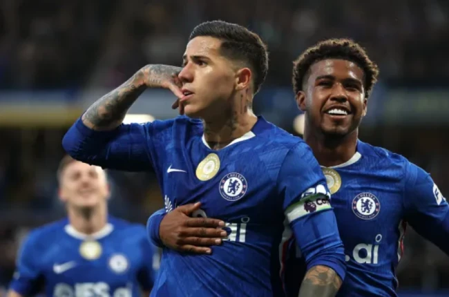 Chelsea quyết tâm lấy 3 điểm trước Sunderland.