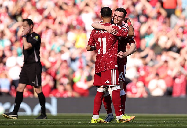 Salah và Robertson đã chơi trận đấu cuối cùng cho Liverpool. 