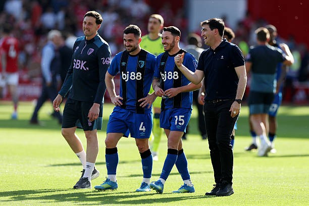 Bournemouth lần đầu tiên trong lịch sử có vé dự Europa League. 