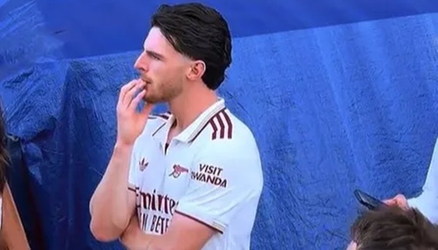 Declan Rice hồi hộp theo dõi kết quả cuộc đua trụ hạng