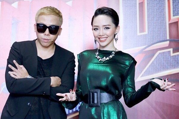 Tóc Tiên và hành trình yêu sóng gió, cưới giấu kĩ: Từng cãi lời mẹ lấy  Hoàng Touliver