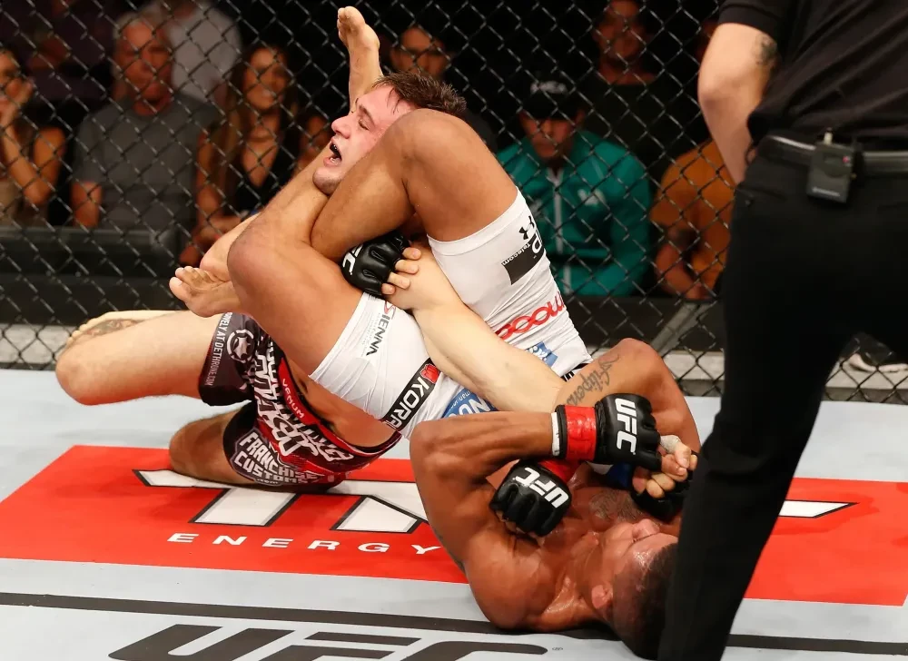 Gilbert Burns ra mắt UFC BJJ