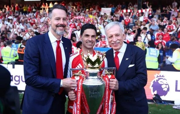 Nhà Kroenke sẽ dành sự hậu thuẫn tuyệt đối cho Mikel Arteta.