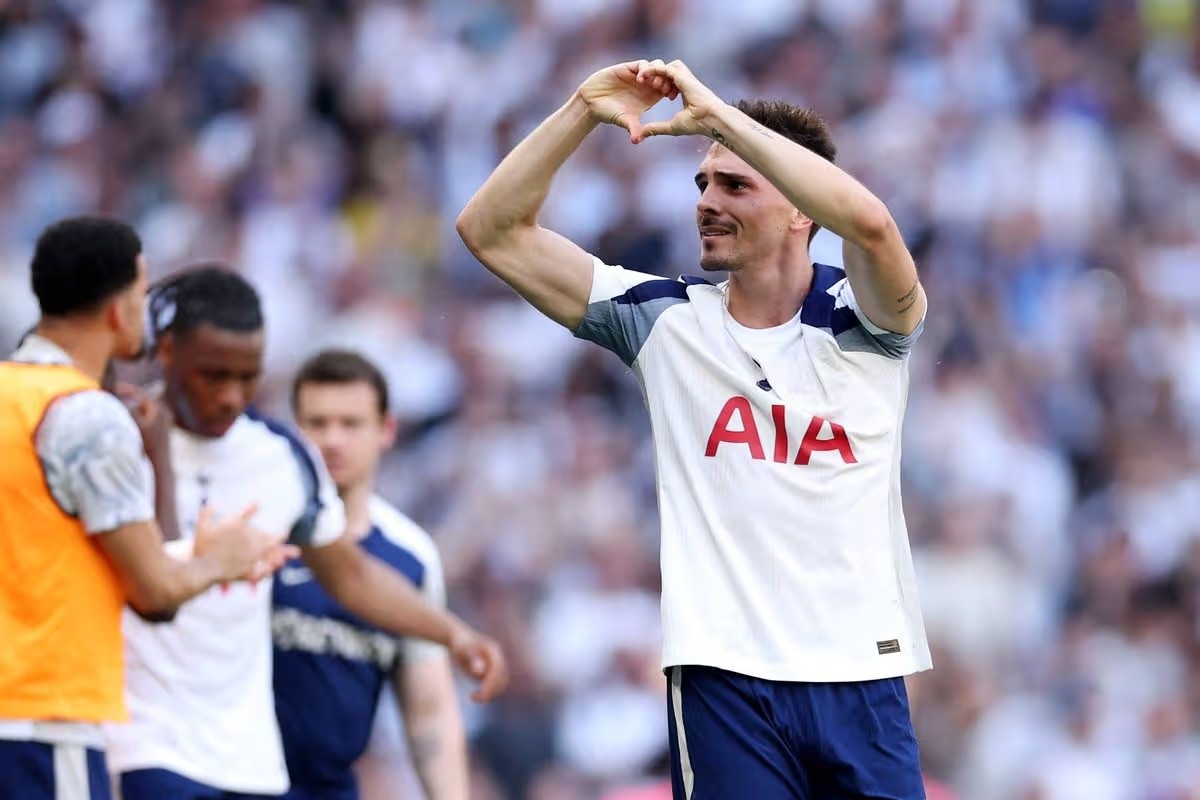 Joao Palhinha khẳng định muốn gắn bó lâu dài với Tottenham.