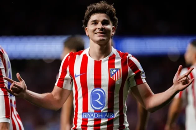 Julian Alvarez là mục tiêu hàng công của Arsenal.