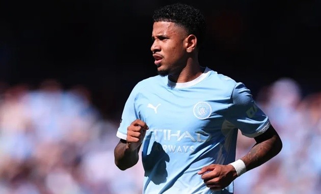 Tottenham tái quan tâm Savinho vào hè 2026.