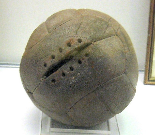 Trái bóng được sử dụng ở World Cup đầu tiên.