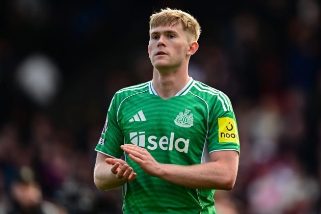 Lewis Hall là nhân tố MU nhắm đến để thay thế Luke Shaw trong tương lai.