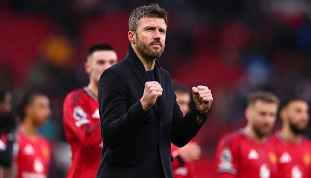Ban lãnh đạo MU đánh giá cao Michael Carrick.