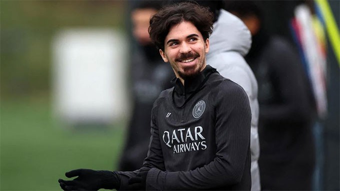 Từ người bị nghi ngờ thành biểu tượng PSG.