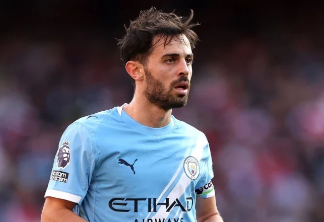 Silva có thể cập bến Barca.